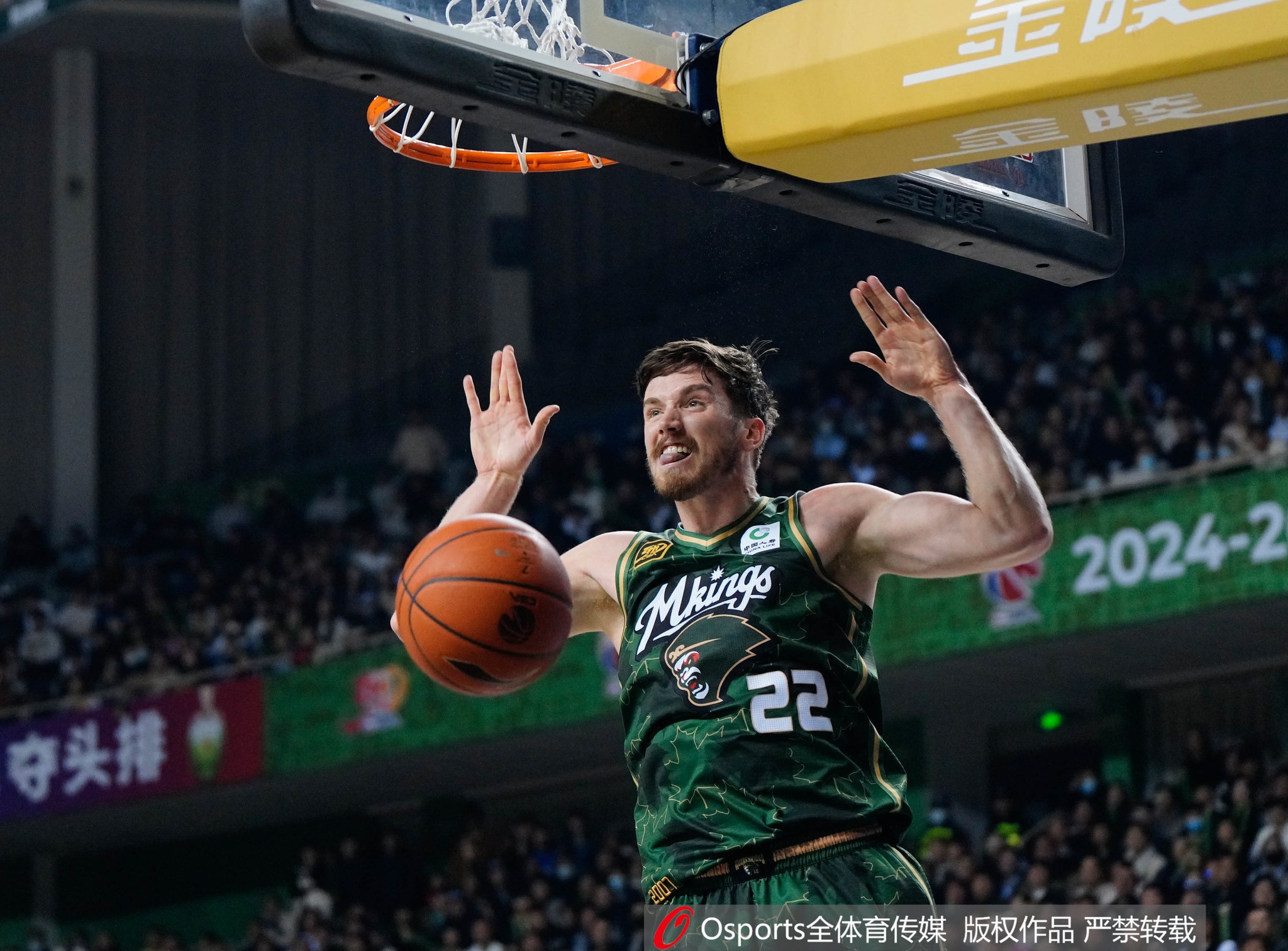 积极高效!利夫半场8中6拿到14分6板2助1断